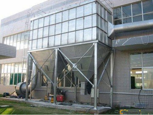 脉冲布袋除尘器的工作原理与特点